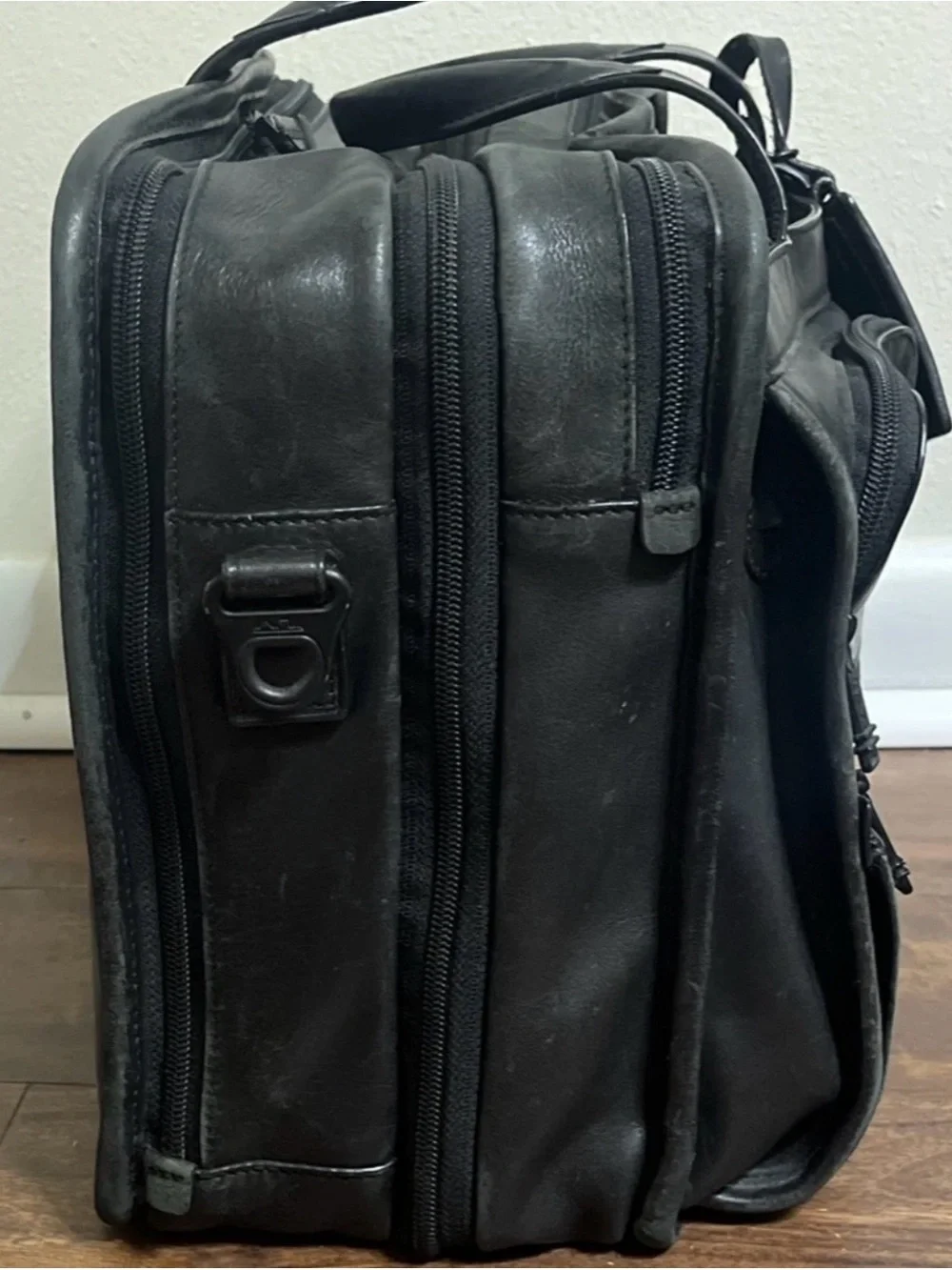 TUMI Alpha Leather Expandable Organizer Laptop Bag Solid Black 96141DH